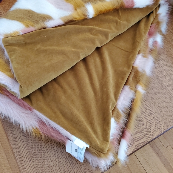Anthropologie Bedding Rare Anthropologie Fauna Faux Fur Throw Blanket Poshmark